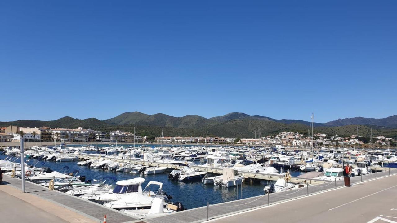 Appartamento Port De Llanca , La Miranda Esterno foto